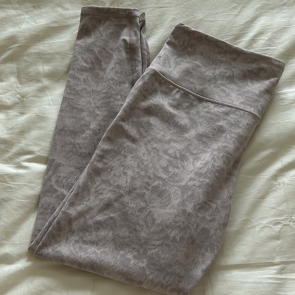 Athleta Elation Textured Tight - Picture 13 of 14